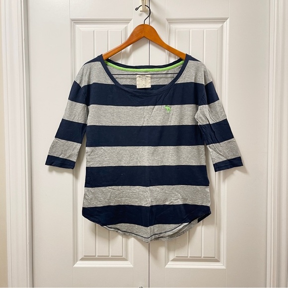 Vintage Y2K Abercrombie Striped Grey Navy Boat Neck Tee - M - Picture 1 of 13